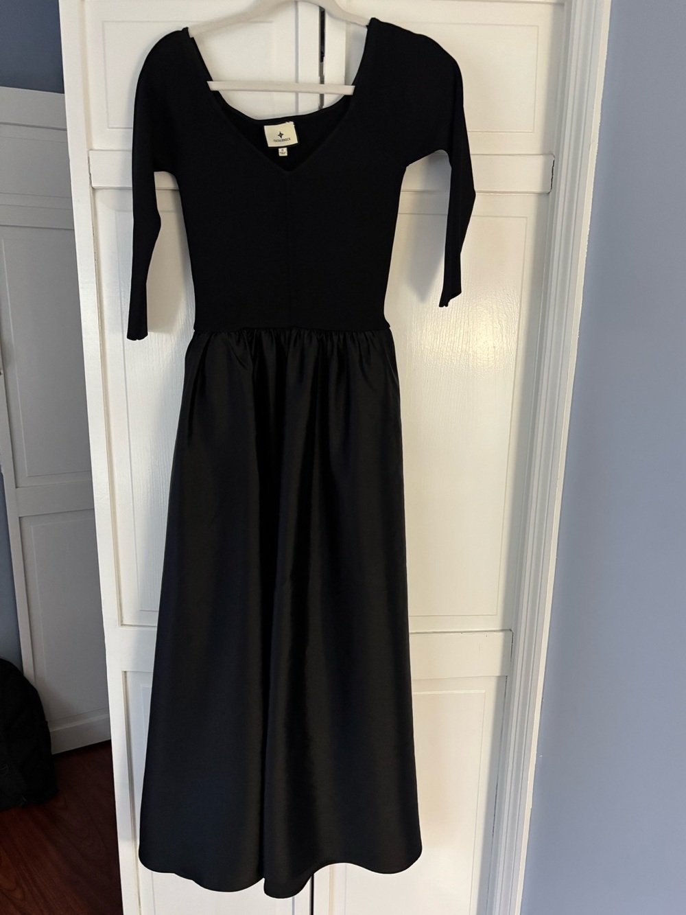 Tuckernuck Black Dupioni Clea Dress Size S Off Shoulder Midi Formal